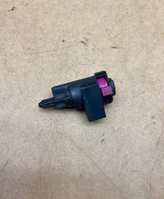 Audi A4 S4 B8 8K Brake pedal sensor switch 4F0945459B