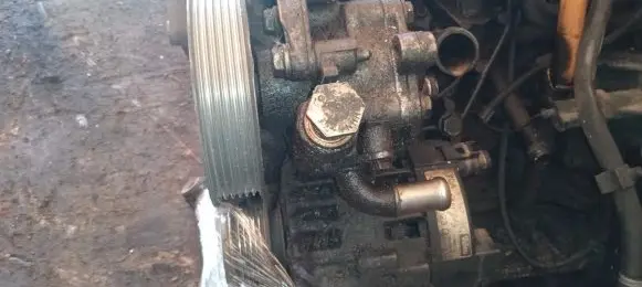 Skoda Octavia Mk1 (1U) Power steering pump KYB