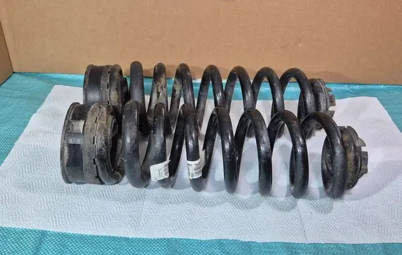 Mercedes-Benz ML W164 Rear coil spring