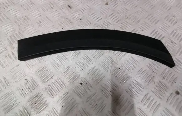 Skoda Superb B8 (3V) Front bumper splitter molding 3v0853065a