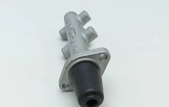 Aixam Crossover Master brake cylinder 6AP014A