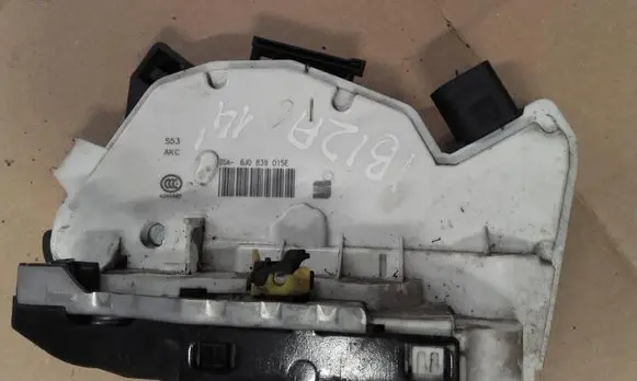 Seat Ibiza IV (6J,6P) Front door lock