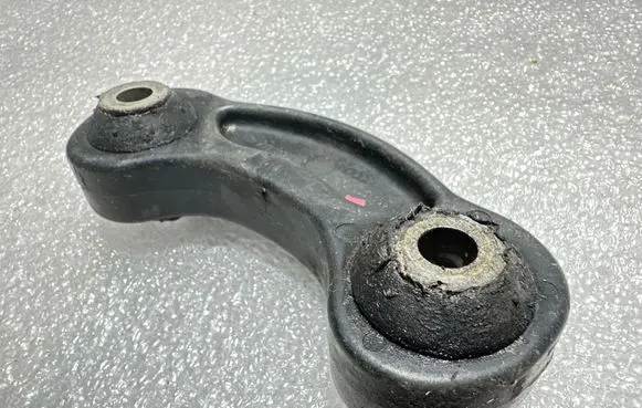 Audi A6 S6 C6 4F Rear anti-roll bar/stabilizer link 4F0505465N