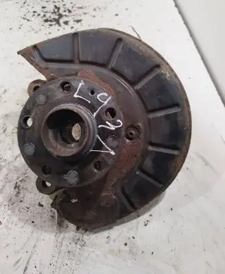 Skoda Octavia Mk2 (1Z) Front wheel hub spindle knuckle