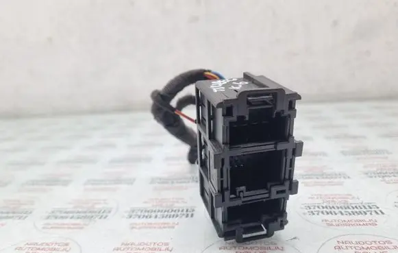 Volkswagen Touareg I Rear door wiring loom 7L0937545