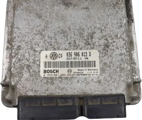 Volkswagen Golf IV Engine control unit/module 036906013D 0261S01004