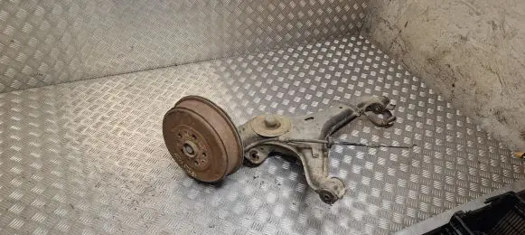 Volkswagen Transporter - Caravelle T4 Rear wheel hub