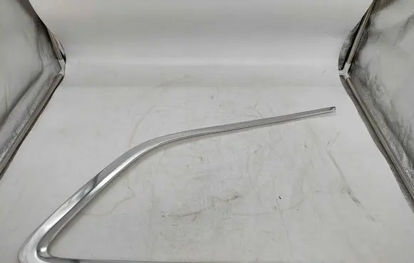 Volvo XC60 Rear vent window glass 31424735