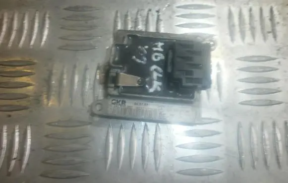 Mercedes-Benz S W220 Heater blower motor/fan resistor 2208209210 9140010282