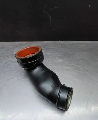 Mercedes-Benz CLK A209 C209 Intercooler hose/pipe A2710901437