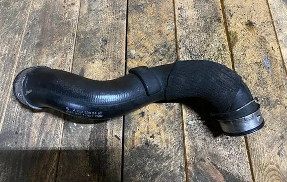 Mercedes-Benz C W203 Intercooler hose/pipe A2035282482 2035282482