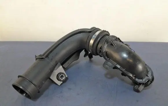 Dacia Jogger Air intake hose/pipe 165763262R