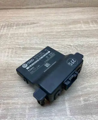 Volkswagen Golf V Gateway control module 1K0907530E 1K0907951