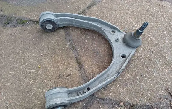 Volkswagen Touareg I Front lower control arm/wishbone
