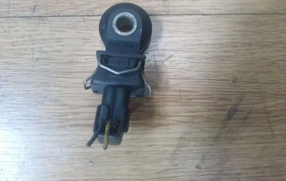 Volvo 740 Detonation knock sensor 0261231006