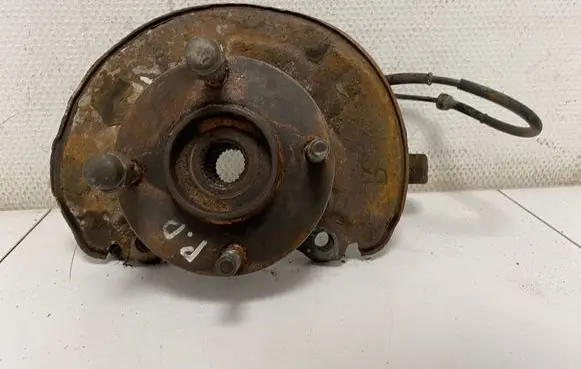 Mitsubishi Colt Front wheel hub spindle knuckle