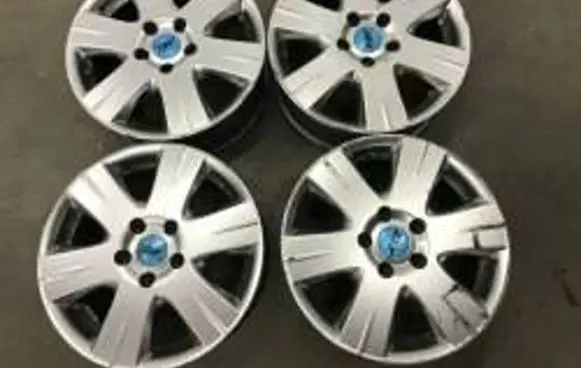 Mercedes-Benz Vito Viano W639 R16 alloy rim 47323