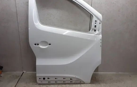 Renault Trafic III (X82) Front door