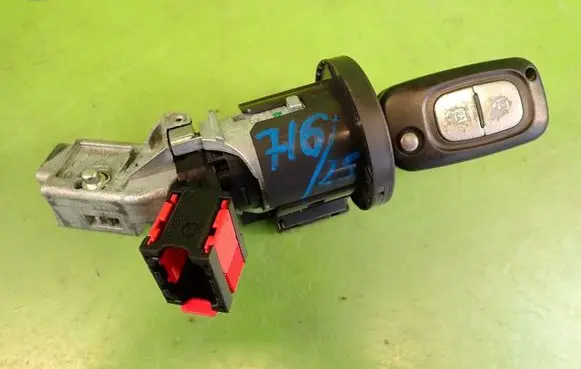 Renault Clio III Ignition lock