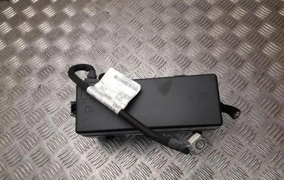 Maserati Ghibli Fuse box set 670008582