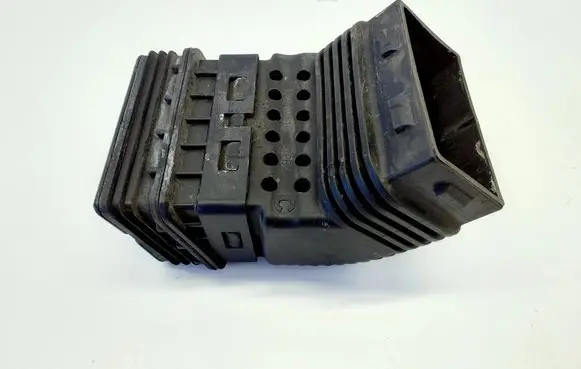Hyundai Tucson TL Air intake duct part A2001510