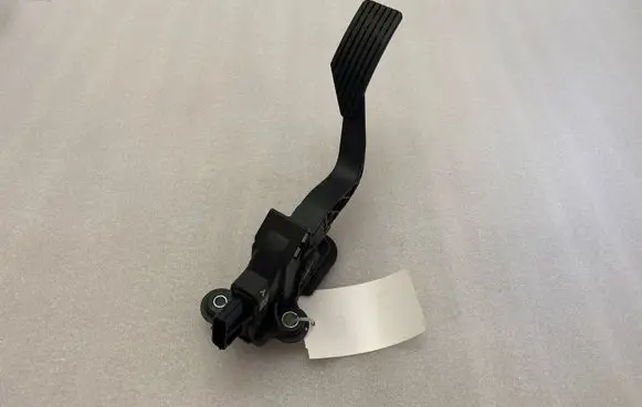 Mitsubishi Outlander Accelerator throttle pedal 1600A188