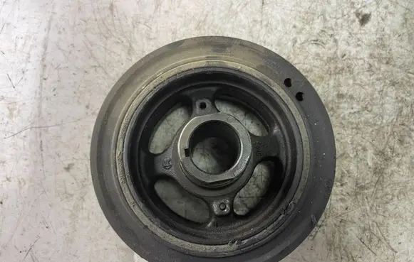 Nissan Navara D40 Crankshaft pulley