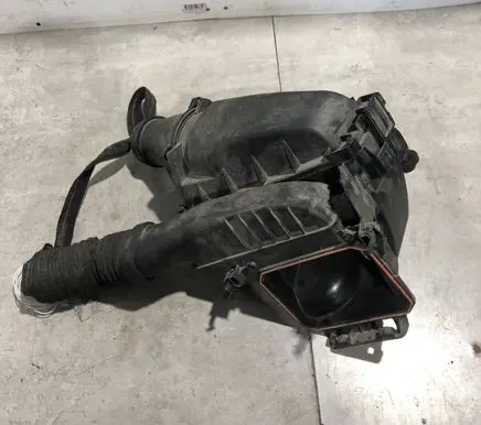 Air filter box
