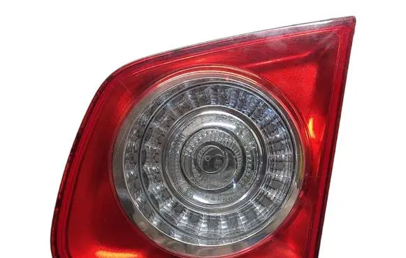 Volkswagen Jetta V Tailgate rear/tail lights 1K5945094 983152