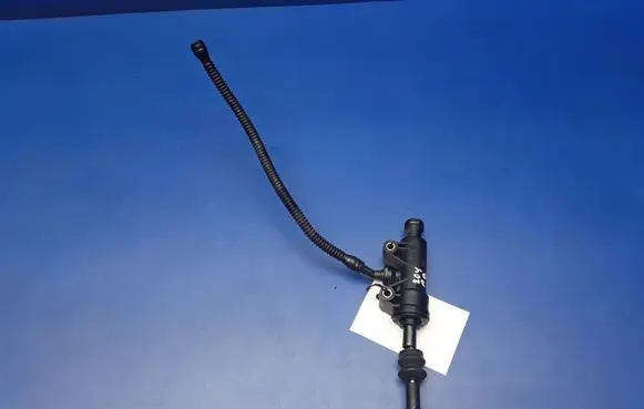 Clutch slave cylinder