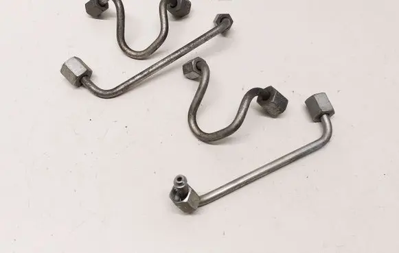 KIA Sportage Fuel injector supply line/pipe 