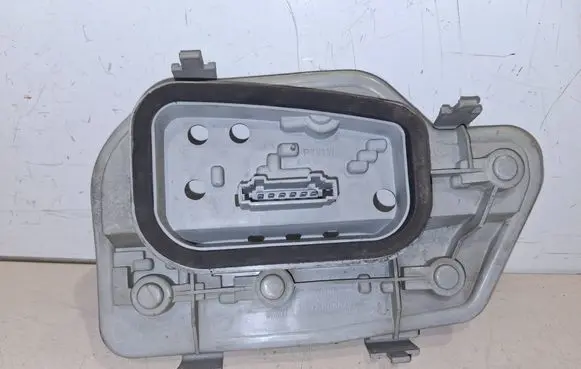 Volkswagen Polo Headlight part PY21W 6Q6945258A