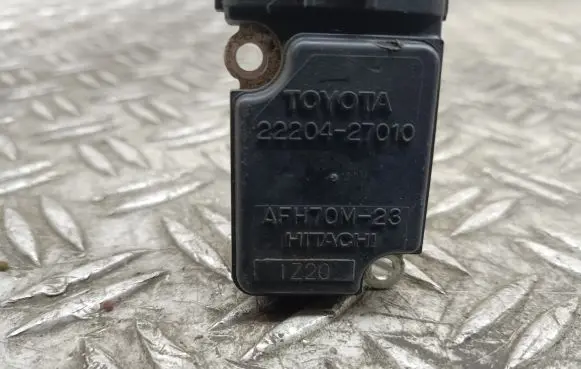 Toyota Corolla E120 E130 Mass air flow meter 2220427010
