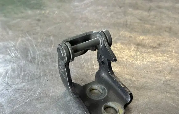 Renault Scenic IV - Grand scenic IV Rear door lower hinge ES716990R