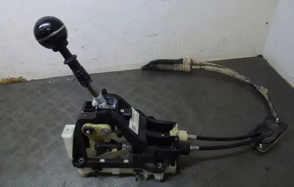 Fiat 500L Gear shifter/selector