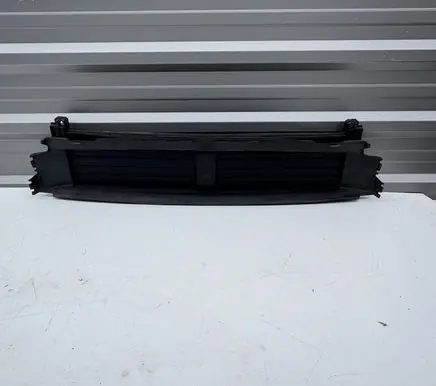 Mercedes-Benz B W247 Intercooler air channel guide A2478854600
