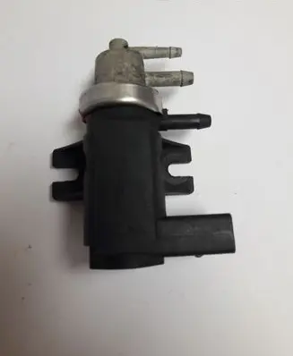 Audi A4 S4 B6 8E 8H Turbo solenoid valve 1J0906627B