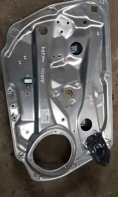 Mercedes-Benz E W212 Front window lifting mechanism without motor