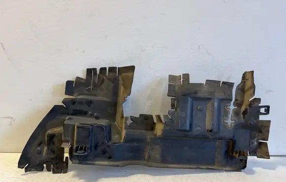 Opel Vivaro Intercooler air guide/duct channel 9808276980 9808780180 9812134180