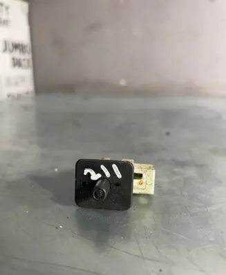 Mercedes-Benz E W211 Front door sensor coupe 2028209410 30011501