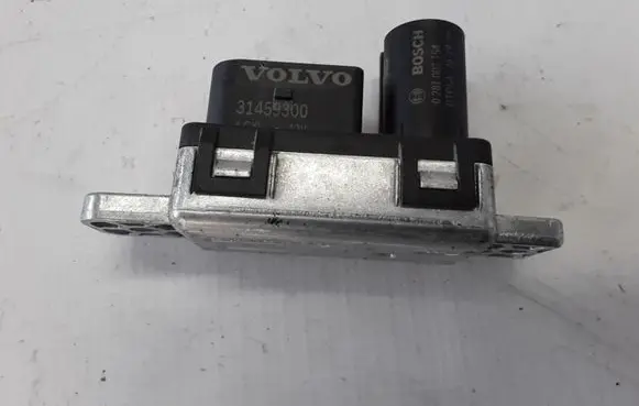 Volvo S90, V90 Glow plug pre-heat relay 31459300