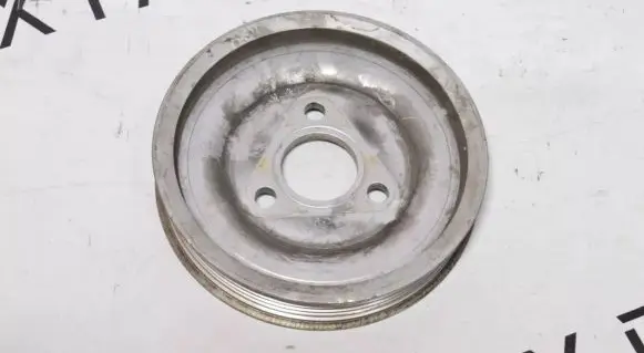 Porsche 911 996 Power steering pump pulley 99614722360