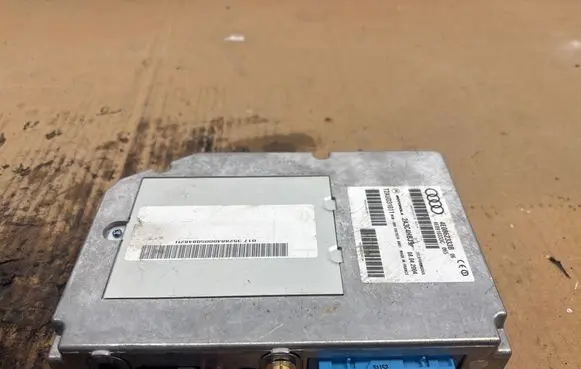 Audi A8 S8 D3 4E Phone control unit/module 4E0910333C 2A3C4HBJ9 T2AUD31011