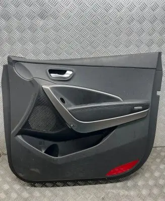 Hyundai Santa Fe Front door card panel trim 1069000