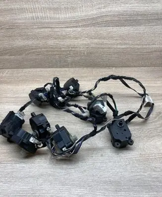 Mercedes-Benz S W220 Air flap motor/actuator 2208302415 9001609 91508