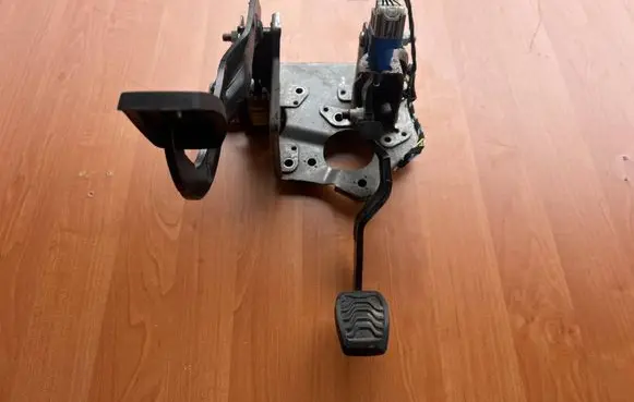 Ford Transit Pedal assembly GK212450BC GK31250BC