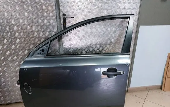 KIA Ceed Front door