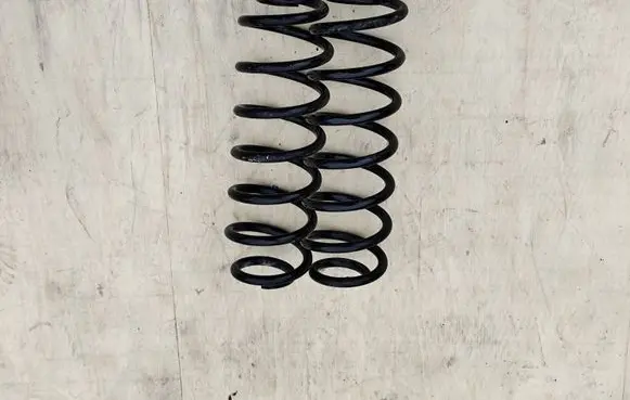 Volkswagen Touran I Rear coil spring RH5549