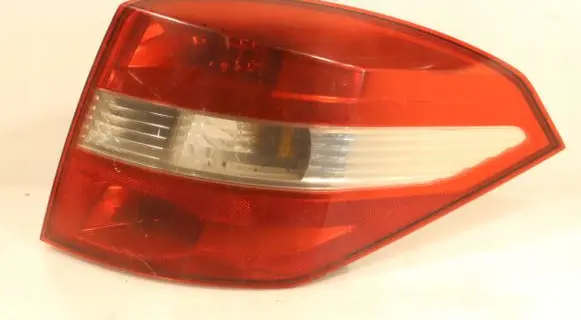 Renault Laguna III Rear/tail lights E206070