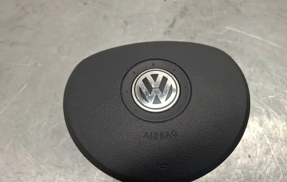 Volkswagen Golf V Steering wheel airbag 1K0880201N